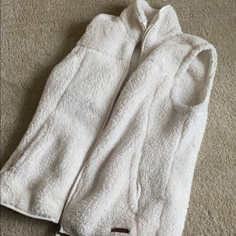 puffy vest